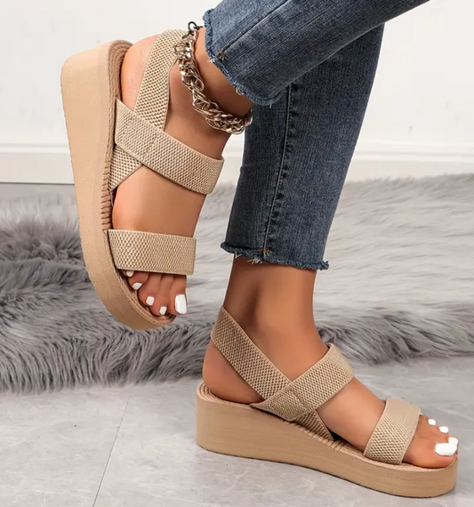 Robuste und lässige Sandalen